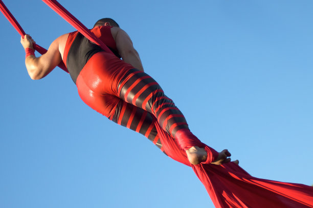 丝绸和钢图片下载