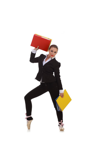 带着文件夹的严肃商业芭蕾舞演员图片下载