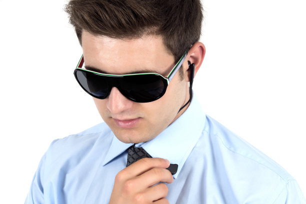 年轻的保安人员图片下载