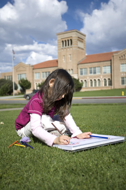 学生的艺术家图片下载
