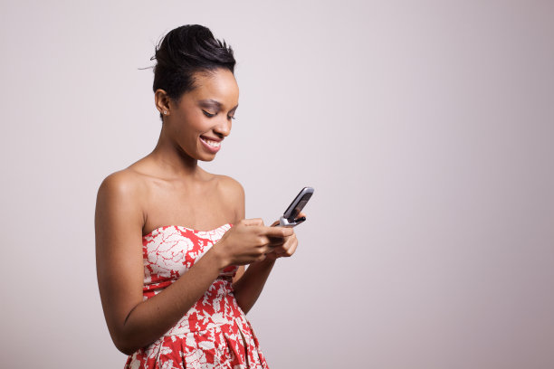 女人发短信图片下载