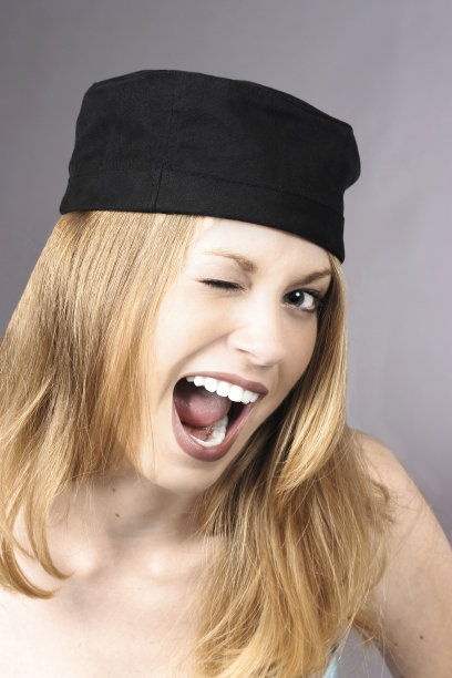 疯狂的眨眼图片下载