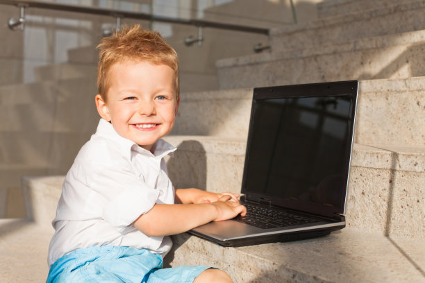 年轻的工人图片下载