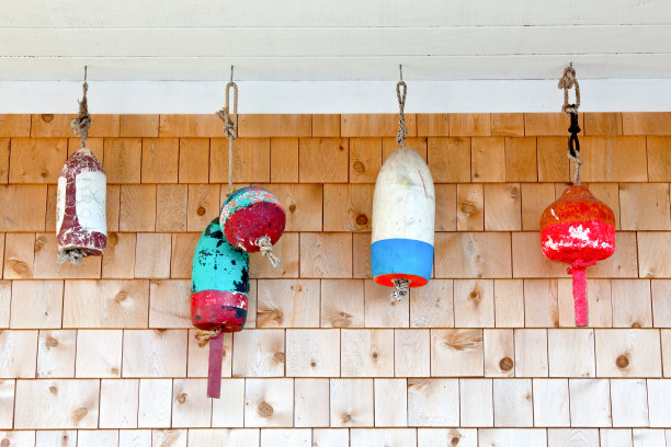 墙上的缅因龙虾浮标图片下载