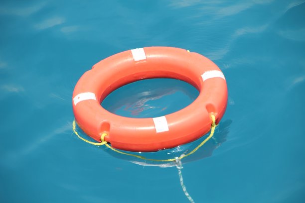救生带在水中图片下载