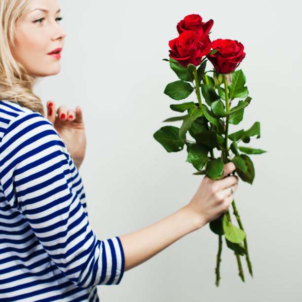 玫瑰的女人图片下载