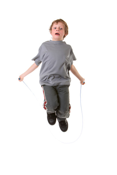 小男孩跳绳图片下载