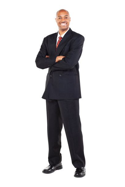 西装革履双臂交叉的商人图片下载