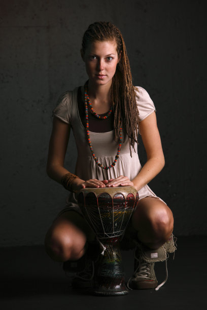 非洲嬉皮女素材图片