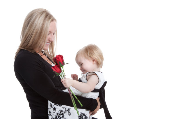 小女孩给妈妈送花图片下载