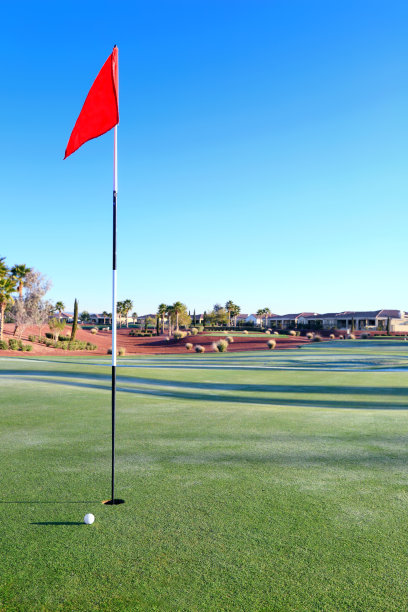 漂亮的高尔夫球场图片下载