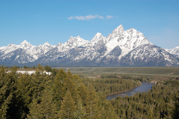 蛇河、大提顿山脉和莫兰山图片下载