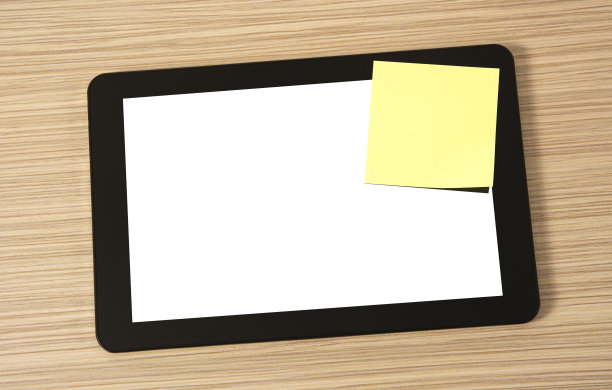 桌上放平板电脑图片下载