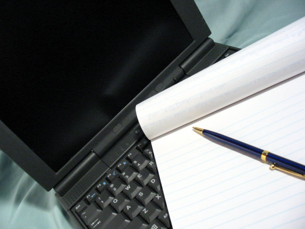 商务——用笔记本做笔记图片下载