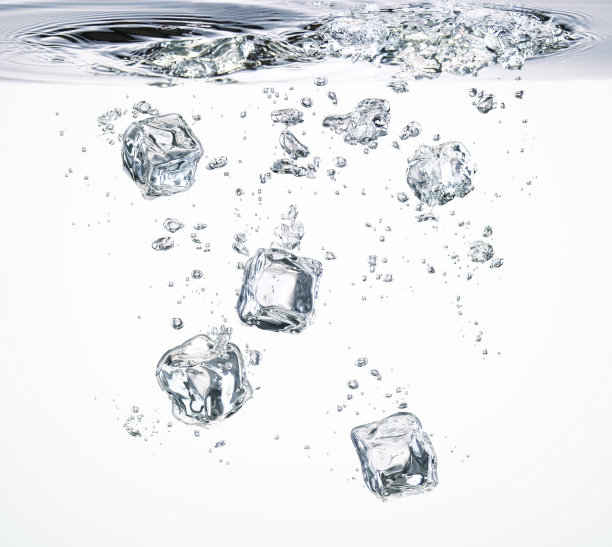 冰块飞溅图片下载