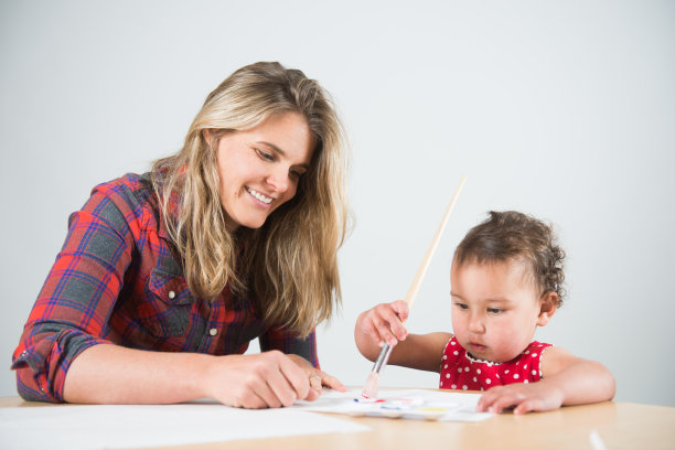 油漆的时间图片下载