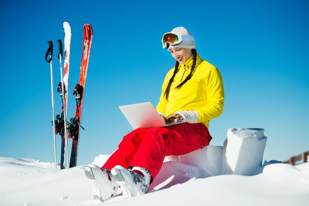 滑雪和电子产品图片下载