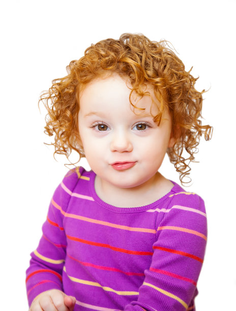 女孩与卷红头发孤立在白色图片下载