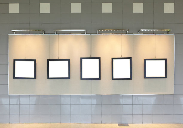 画廊墙上的画框图片下载