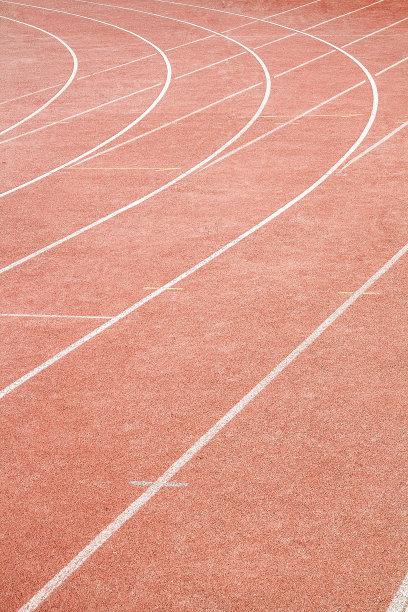 白线和红跑道图片下载