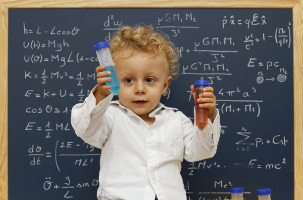 年轻的科学家图片下载