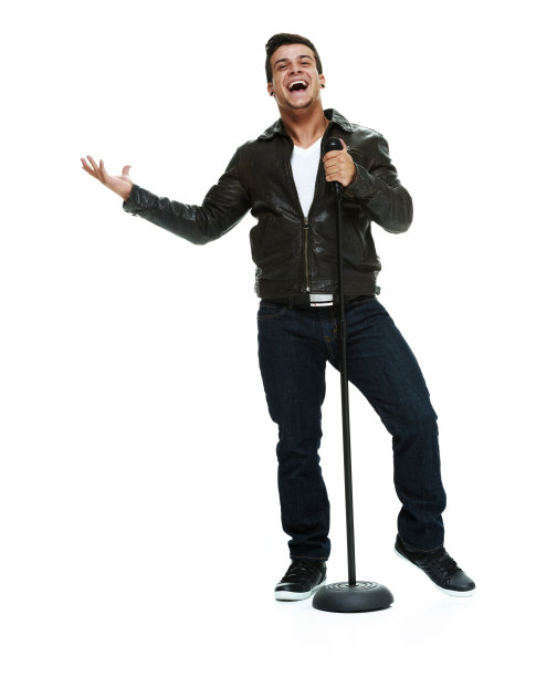 前视图的人与麦克风的立场图片下载