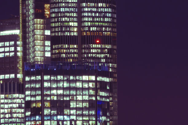 办公楼夜景照明图片下载