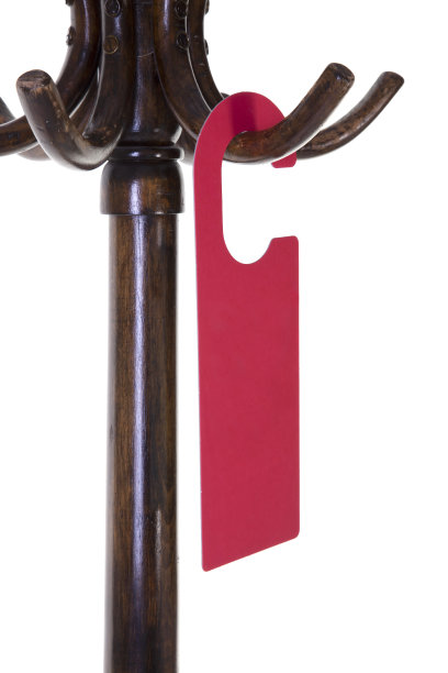 衣架上的红色标签图片下载