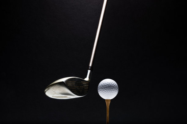 高尔夫球及球杆图片下载