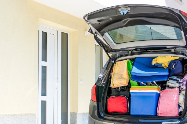 家庭车辆拥挤图片下载