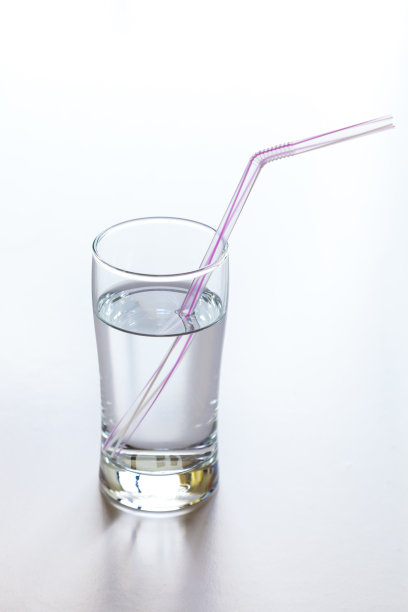 一杯水图片下载