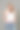 穿着牛仔裤的美女看着镜头图片下载