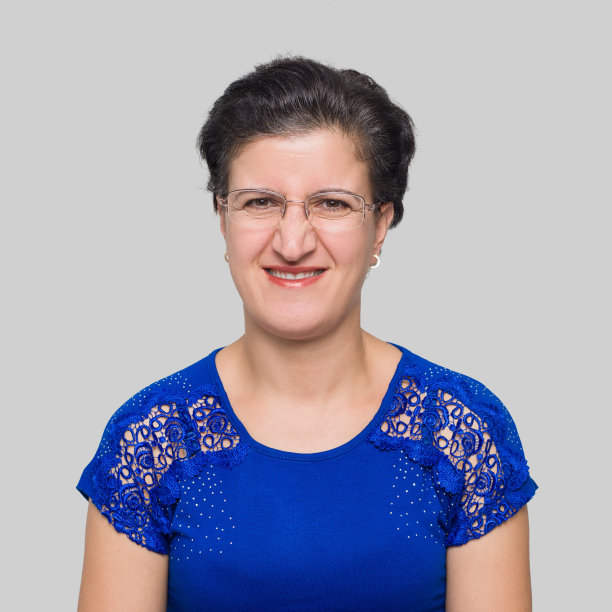 女人脸上露出恶心的表情图片下载