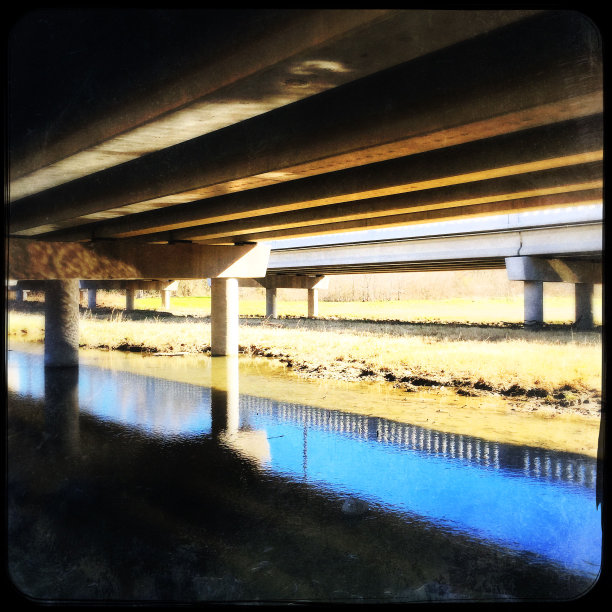 水在桥图片下载