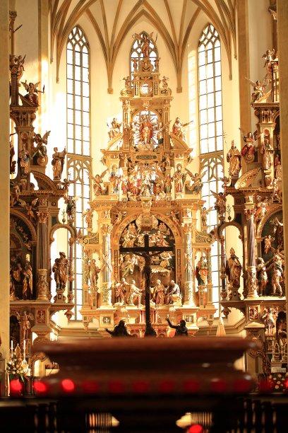 圣乌尔里希和圣阿夫拉修道院的圣坛图片下载
