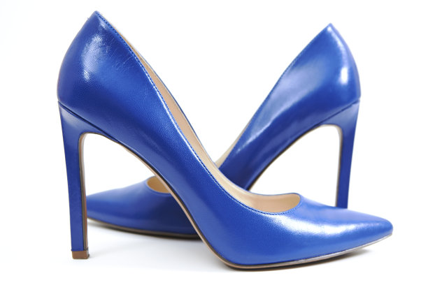 蓝色高跟鞋图片下载