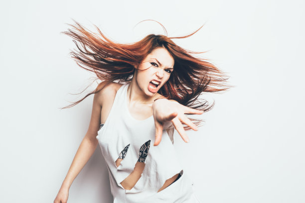 女孩很开心图片下载