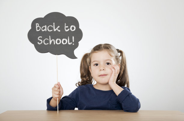 小女孩图片下载