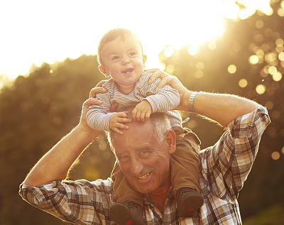 祖父和孙子图片下载