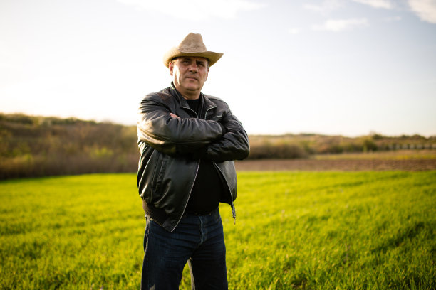 成功的农民图片下载