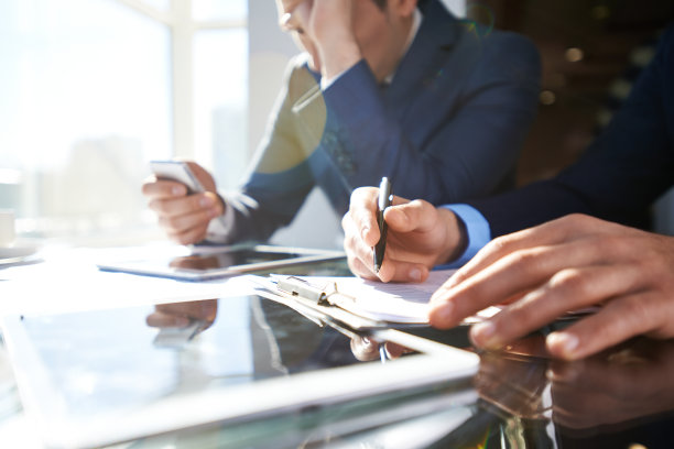 在办公室忙素材图片