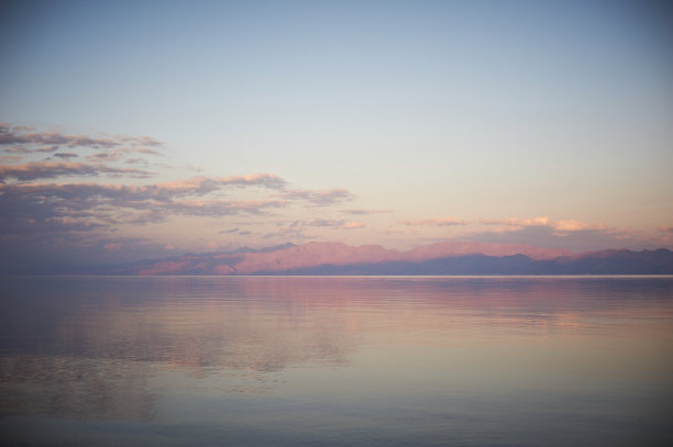 平静的海面素材图片