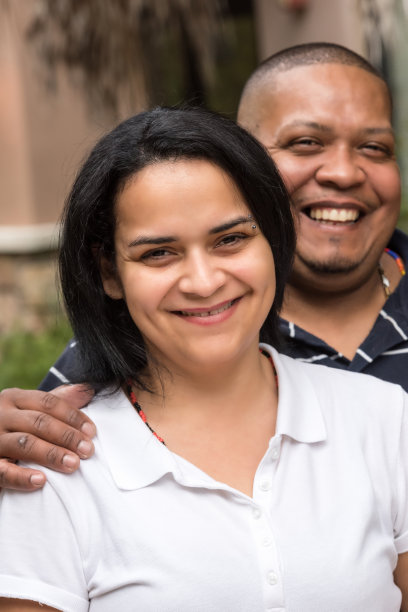 拉美裔成熟的情侣图片下载