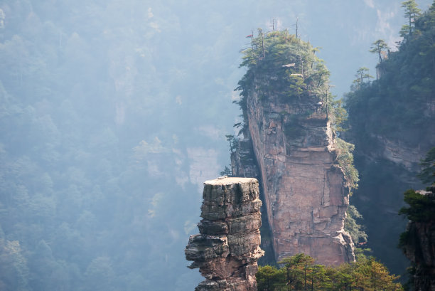 岩石山图片下载