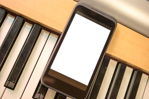 空白智能手机钢琴键盘图片下载