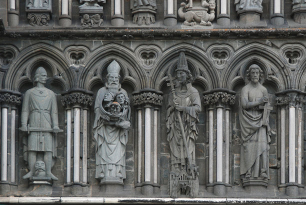 尼达罗斯大教堂正面，特隆赫姆，挪威图片下载