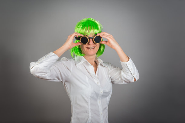 未来的女人图片下载