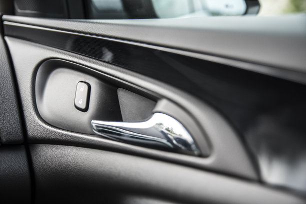 车门把手在车里图片下载