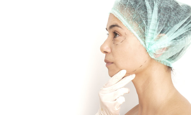 脸上有伤痕的女人图片下载