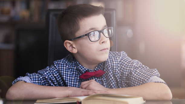 思考与读书图片下载